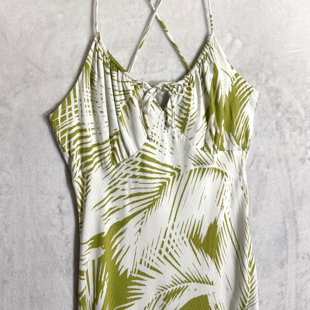 Olive Palm Print Maxi Dress - Women - Picture 7 of 16